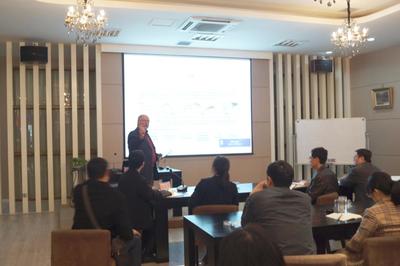 匠心筑桥 智联未来——我院客座教授Wolfgang Hill先生侧记